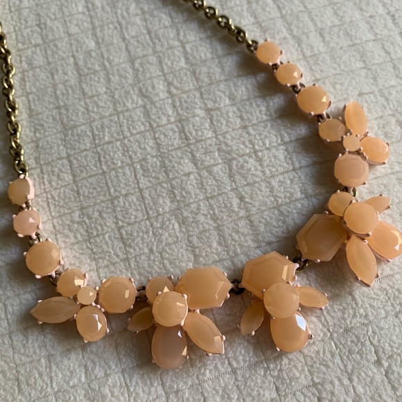 NWOT J.Crew peach necklace - Picture 2 of 11